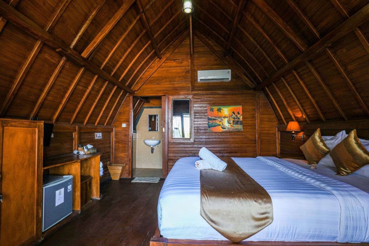 You And We House Tanglad Luaran gambar